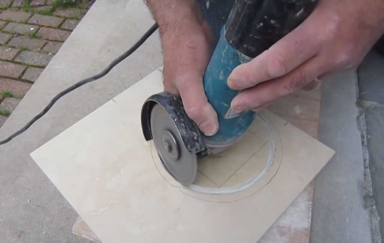 Как болгаркой резать плитку: важные нюансы процесса. технология резки керамической плитки болгаркой как лучше резать плитку болгаркой