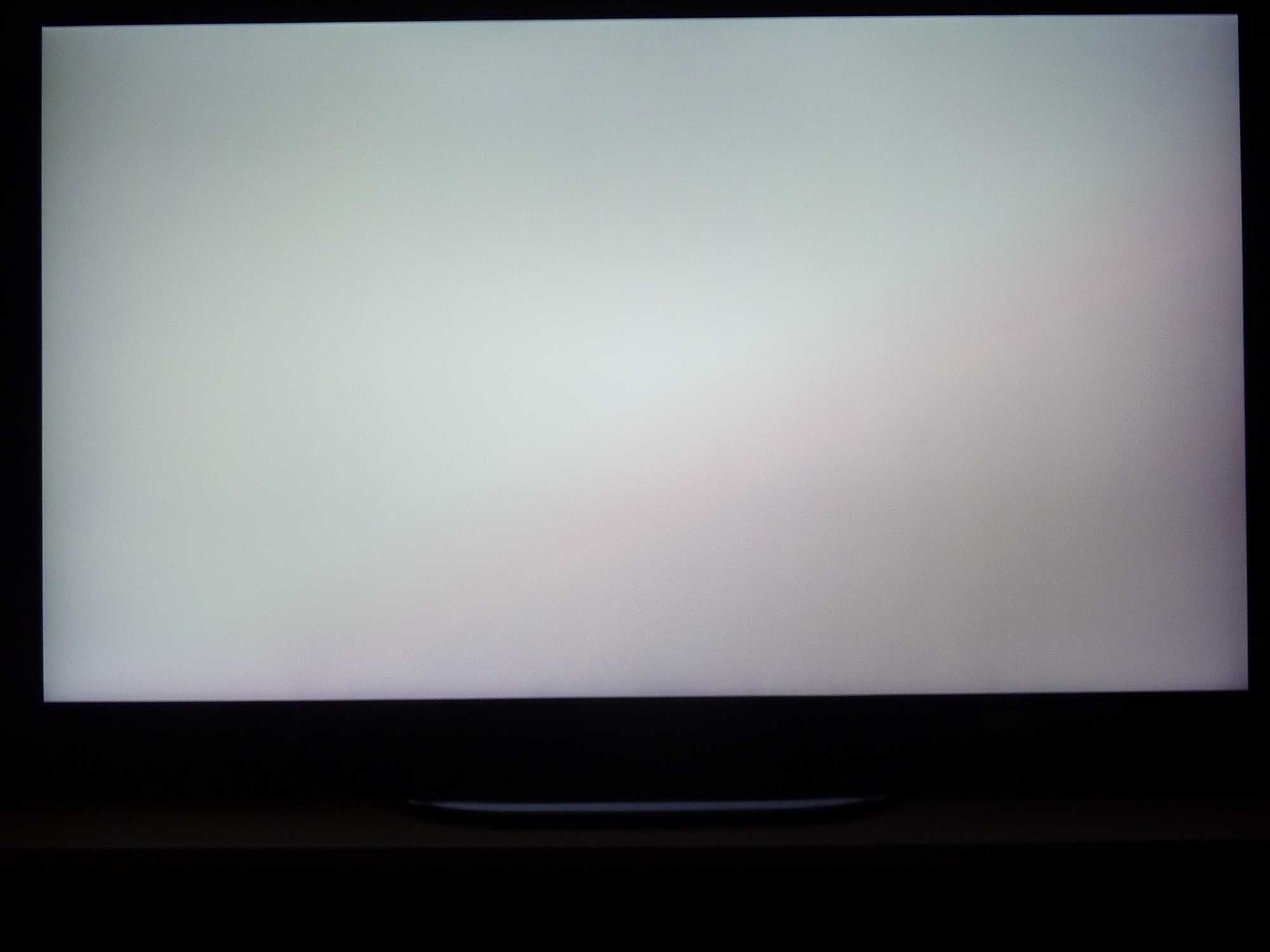 Тёмные пятна на экране жк телевизора: на экране телевизора появилось темное пятно, причины