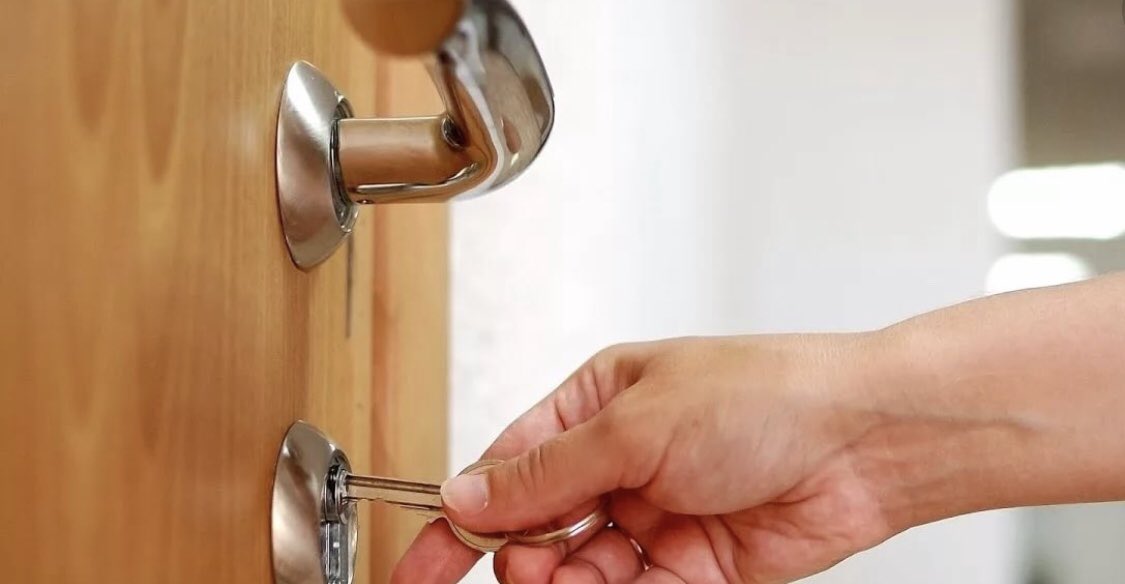 Как можно открыть межкомнатную дверь без ключа