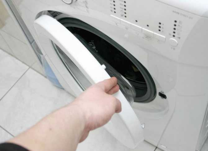 Как открыть стиральную машину indesit?