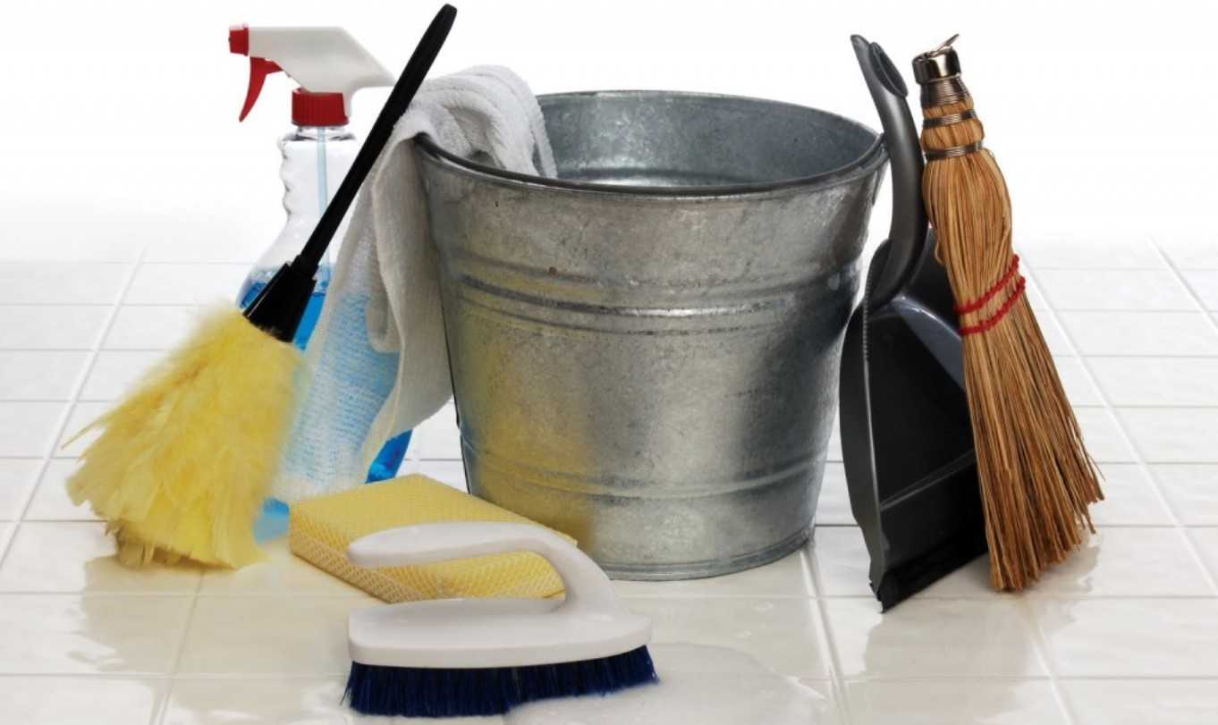 Чем отмыть грунтовку с плитки или стекла: методы