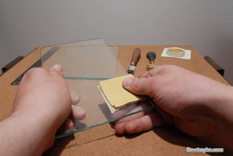 Как резать стекло стеклорезом в домашних условиях