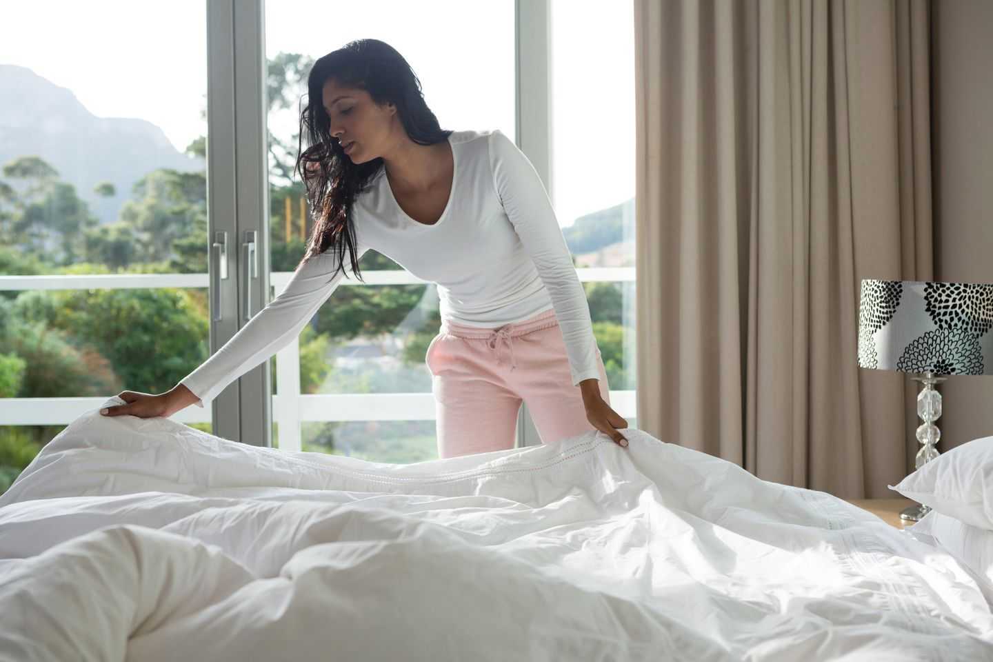 Как часто нужно менять постельное белье? советы врача