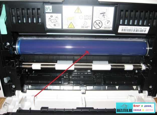 Принтер при печати пачкает бумагу. причины и решение проблемы