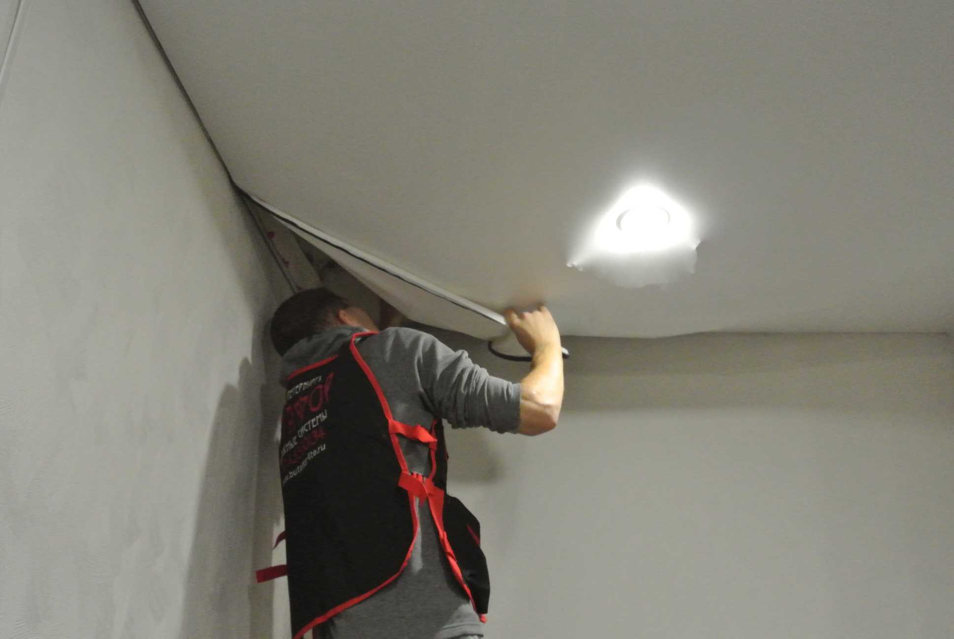 Демонтаж гипсокартонного потолка: как разобрать гкл и цена за м2 подвесного