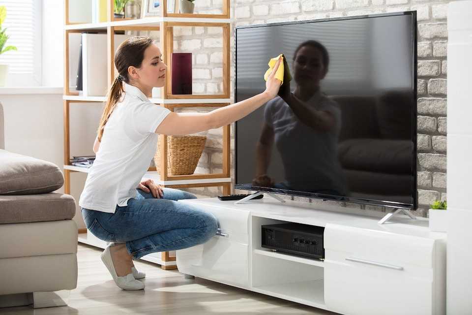 Чем протирать жк экран телевизора в домашних условиях