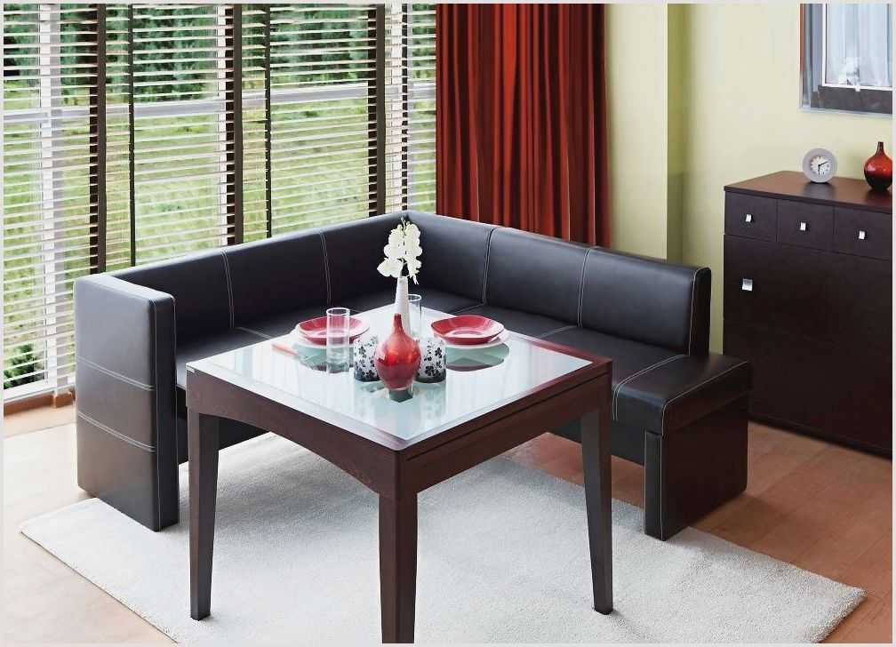 Как лучше разместить диван в интерьере кухни: угловой, полукруглый и модульный