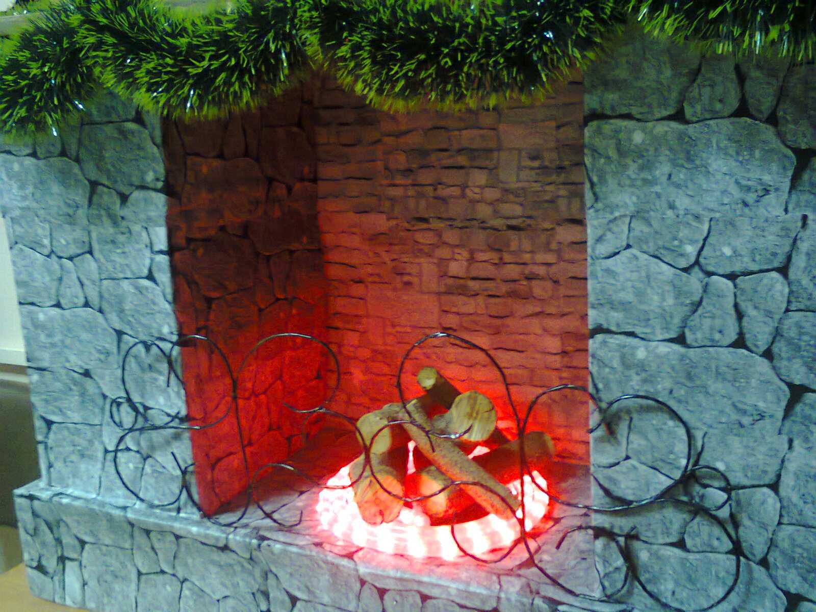 Имитация огня в камине своими руками | gipsportal
как искусно сделать имитацию огня в фальш-камине — gipsportal
