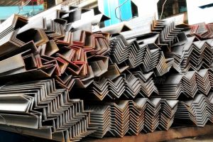 Металлический уголок - незаменимый и недорогой металлопрокат