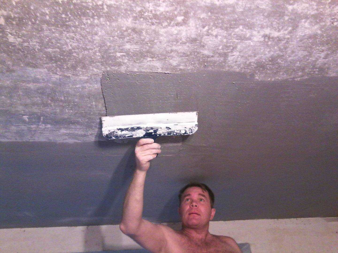 Как шпаклевать потолок из гипсокартона: чем правильно делать финишная шпаклевку своими руками, фото и видео-инструкция