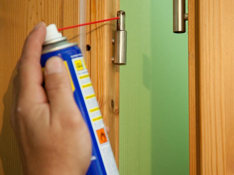 Чем смазать дверные петли в домашних условиях?