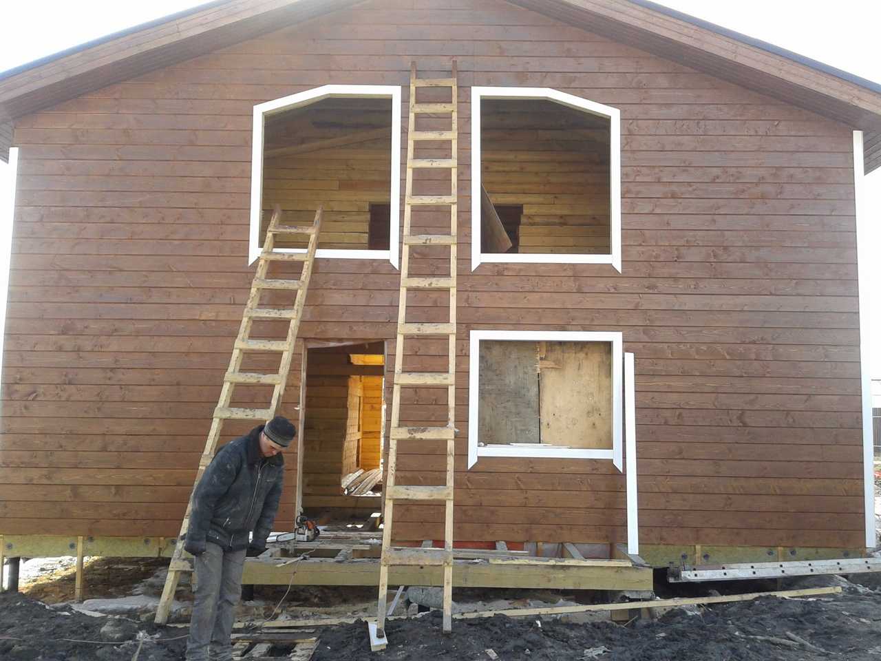 Чем обшить деревянный дом снаружи – обзор материалов