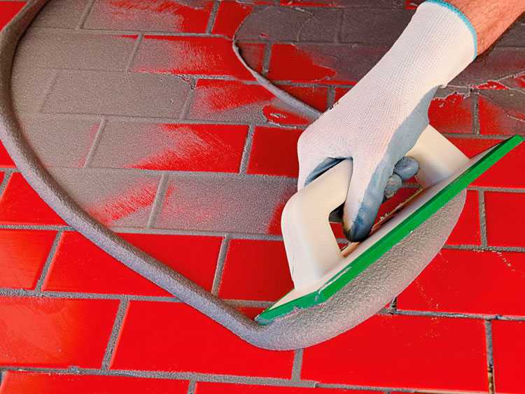 Как затирать швы на плитке на стене: правильная затирка швов плитки на стене