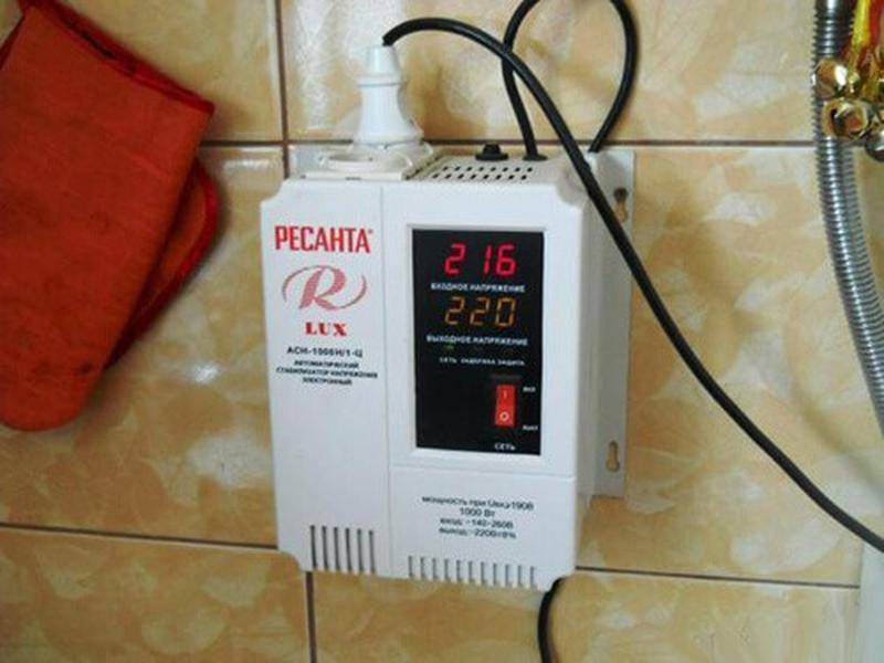 Как выбрать стабилизатор напряжения для газового котла отопления в сети 220 в