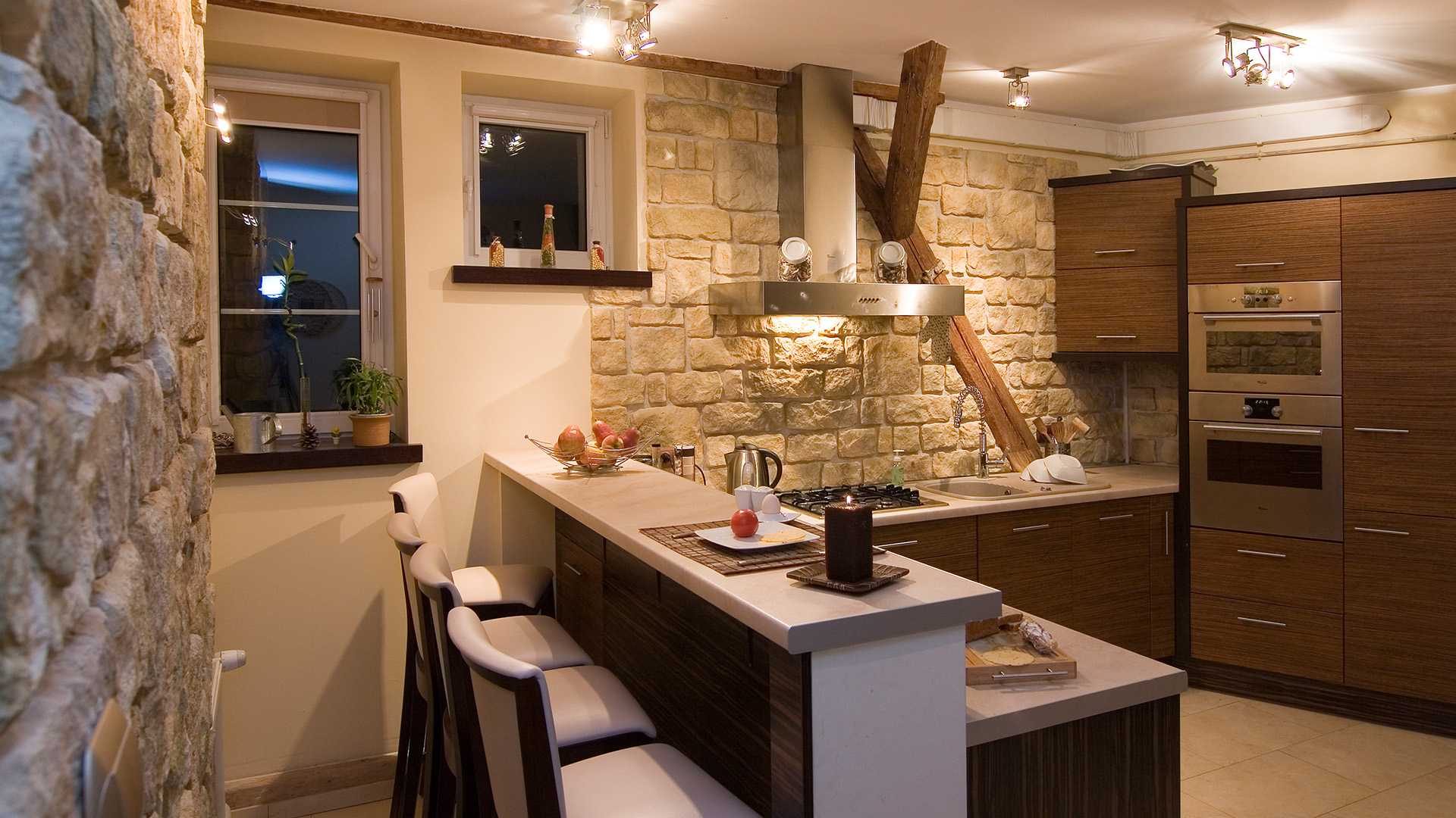 Чем отделать стены на кухне: варианты отделочного материала | советы специалистов