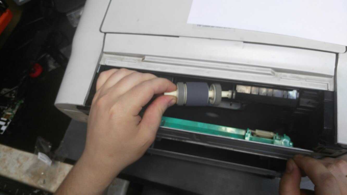 Принтер hp не захватывает бумагу — что делать?
