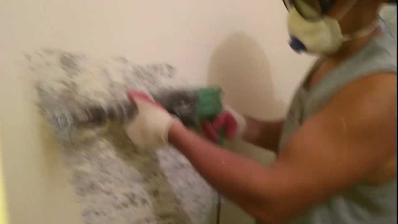 Как снять краску со стен в ванной?