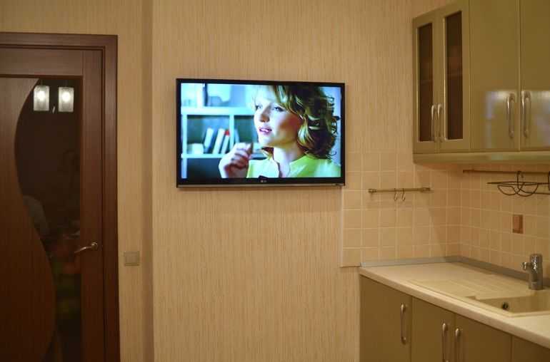 Телевизор на кухню: как сделать правильный выбор? (+50 фото)