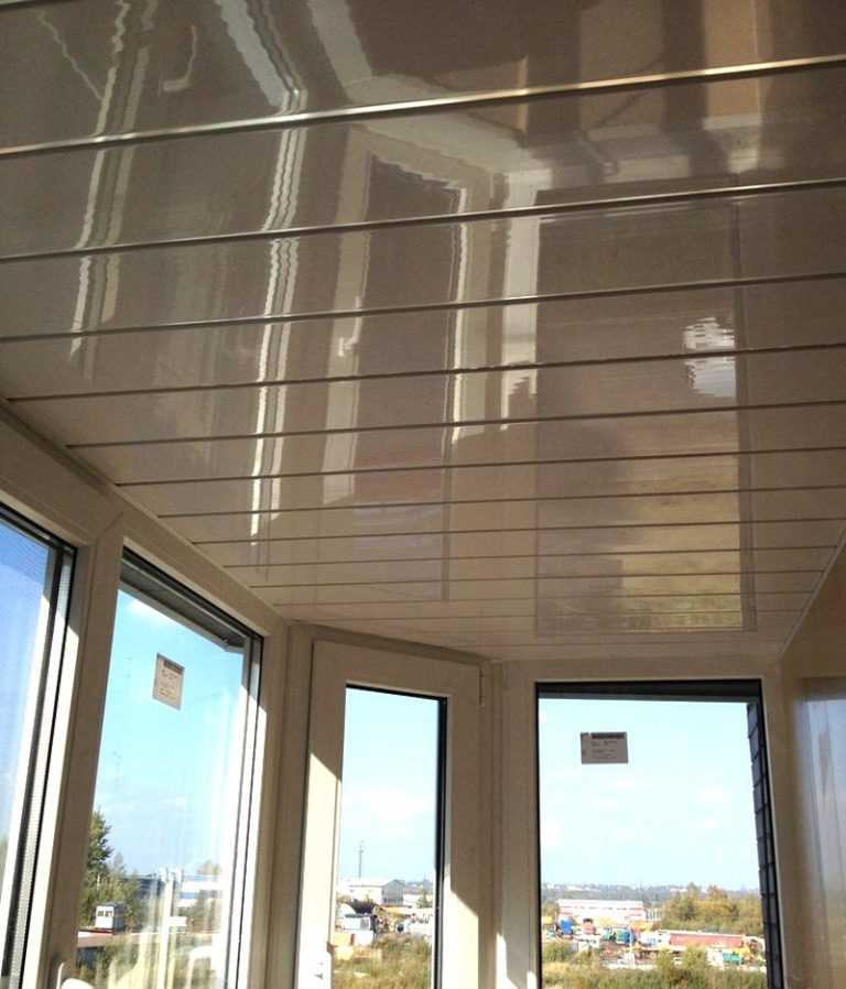 Потолок на балконе: фото и видео инструкция как сделать своими руками, чем отделать, как бороться с конденсатом