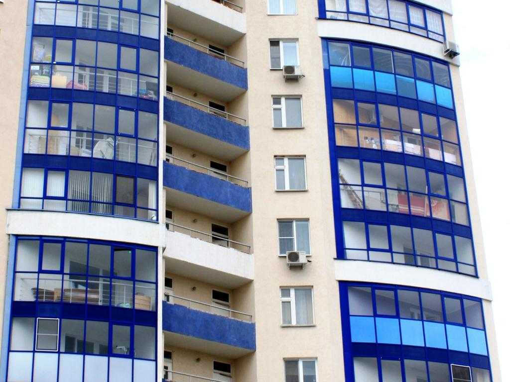 Балкон и лоджия в чем разница: подробный обзор