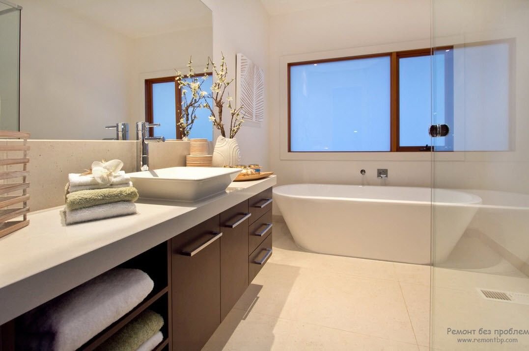 Идеи для дизайна ванной комнаты в черных и белых тонах, правила оформления