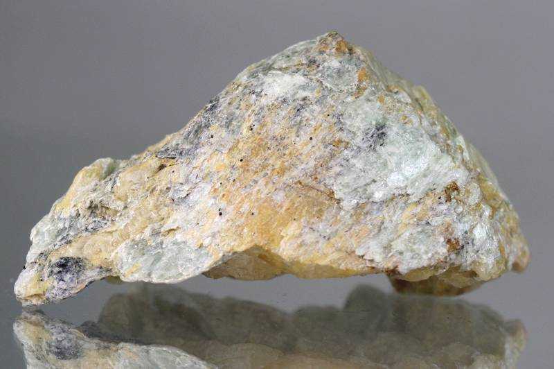 Камень доломит для стен: характеристики, свойства натурального камня