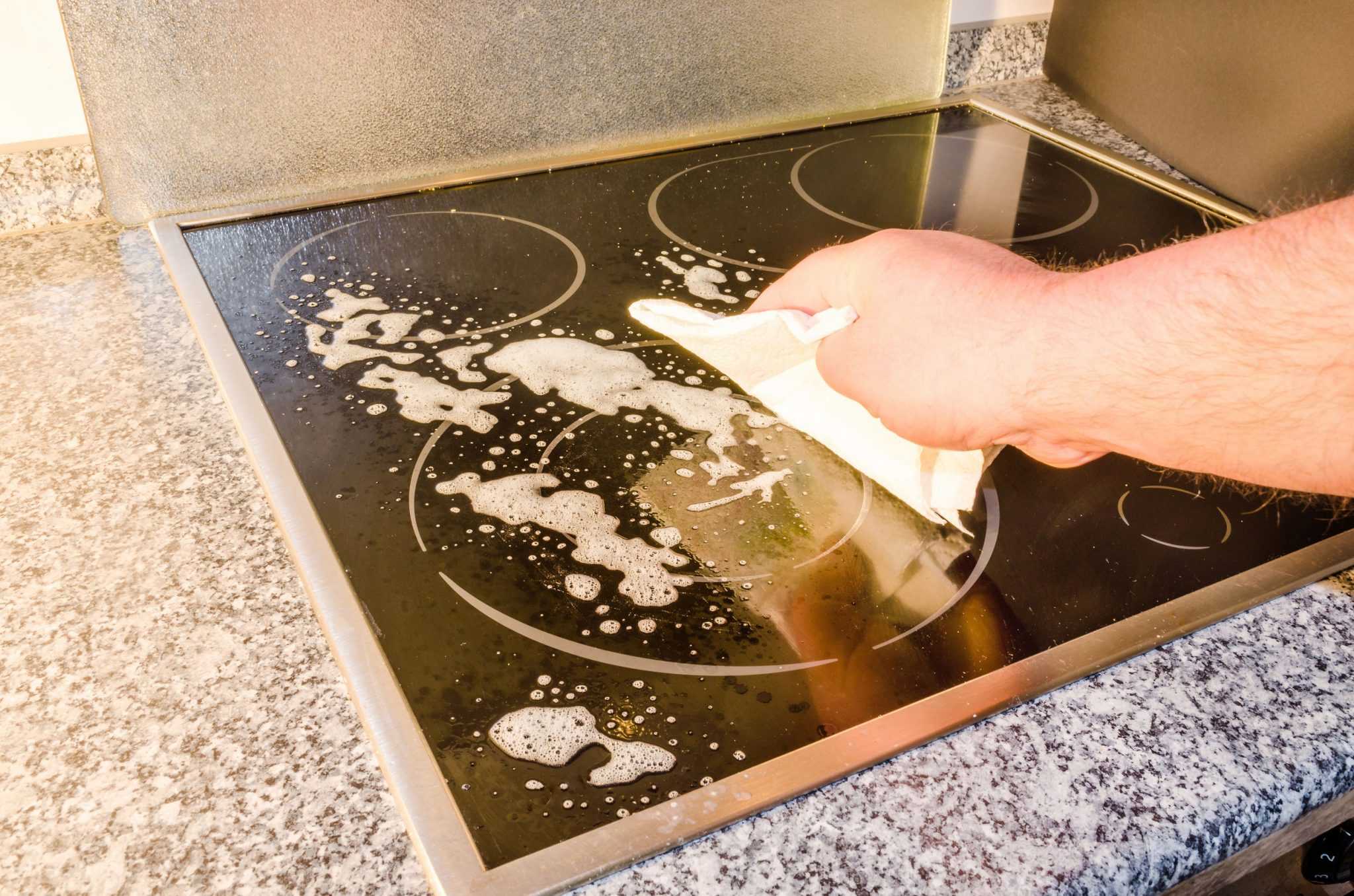 Чистка плиты: индукционная, стеклокерамическая. какие моющие средства выбрать? уборка