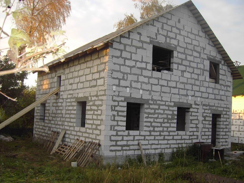 Дом из газобетона: плюсы и минусы