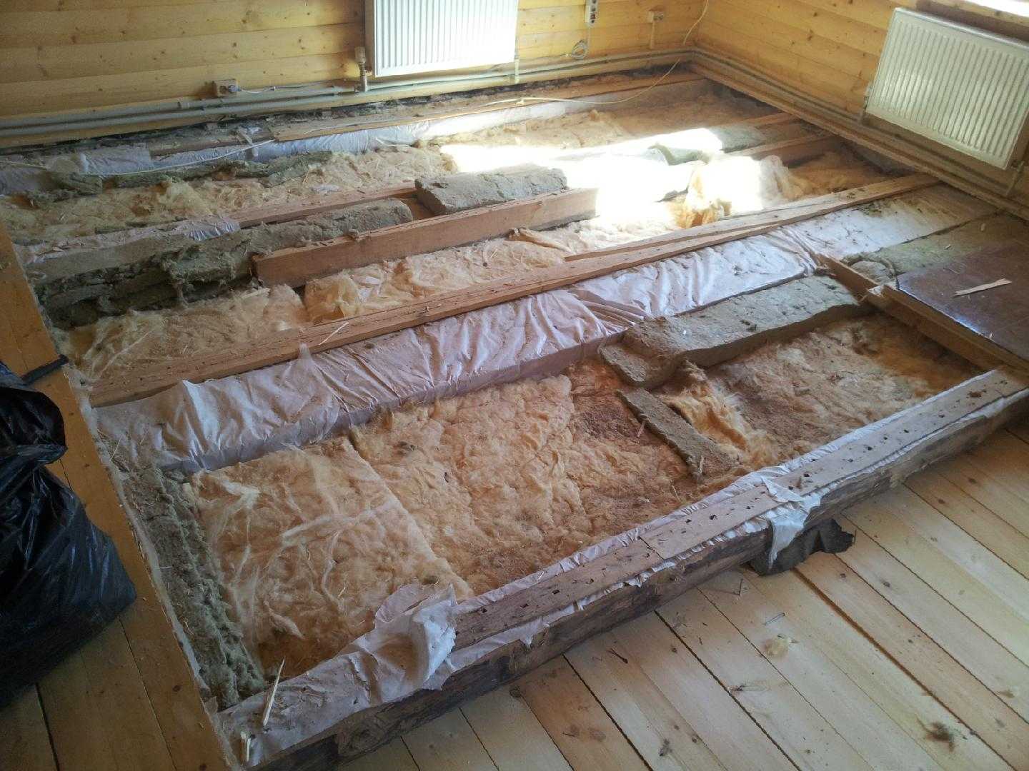 Как утеплить пол в частном доме?  способы утепления, утепляем бетонный и деревянный пол на даче своими руками