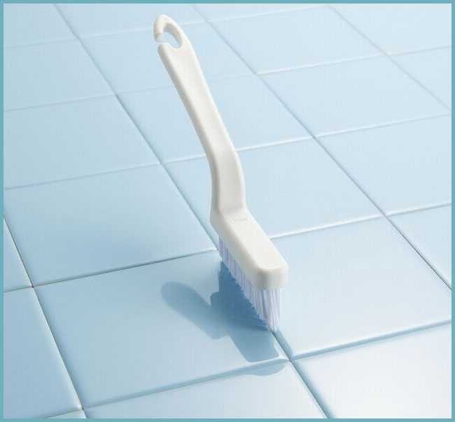 Чем очистить швы между плиткой в ванной и на полу