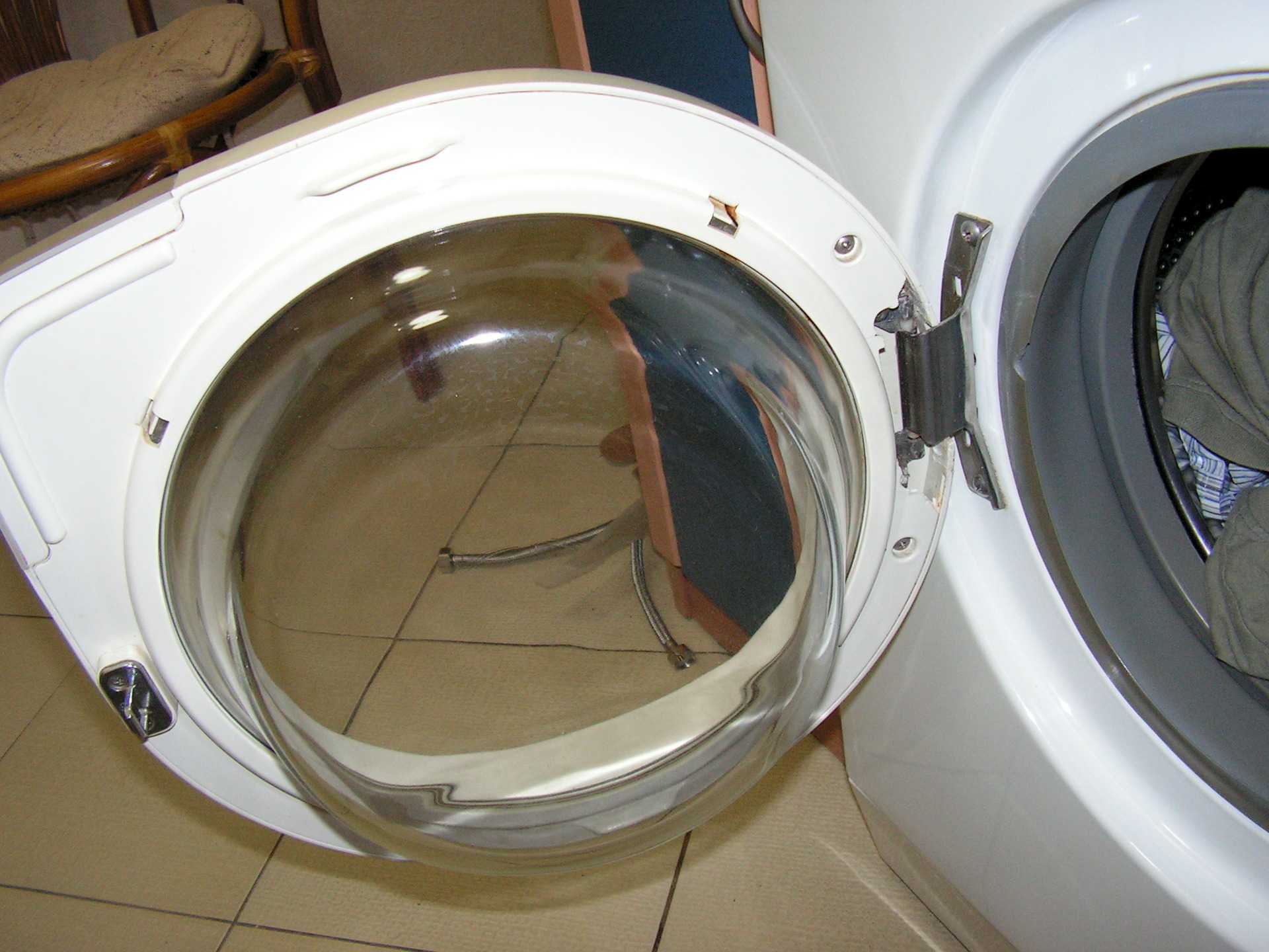 Почему стиральная машина lg не открывает дверцу после стирки. почему не открывается дверца стиральной машины: возможные причины