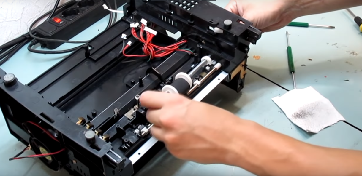 Что такое фотобарабан в принтере и как его почистить?