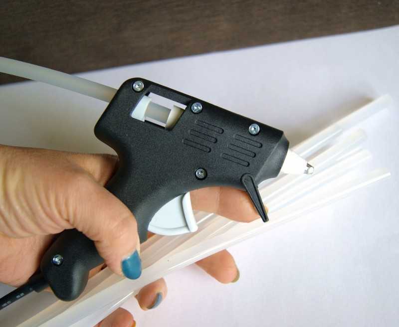Горячий клей-пистолет: как правильно пользоваться, инструкция по применению, для чего используется в рукоделии