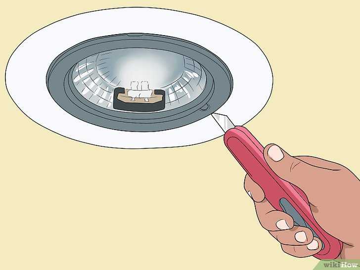 Как выкрутить лампочку из подвесного потолка: с натяжного потолка, в ванной