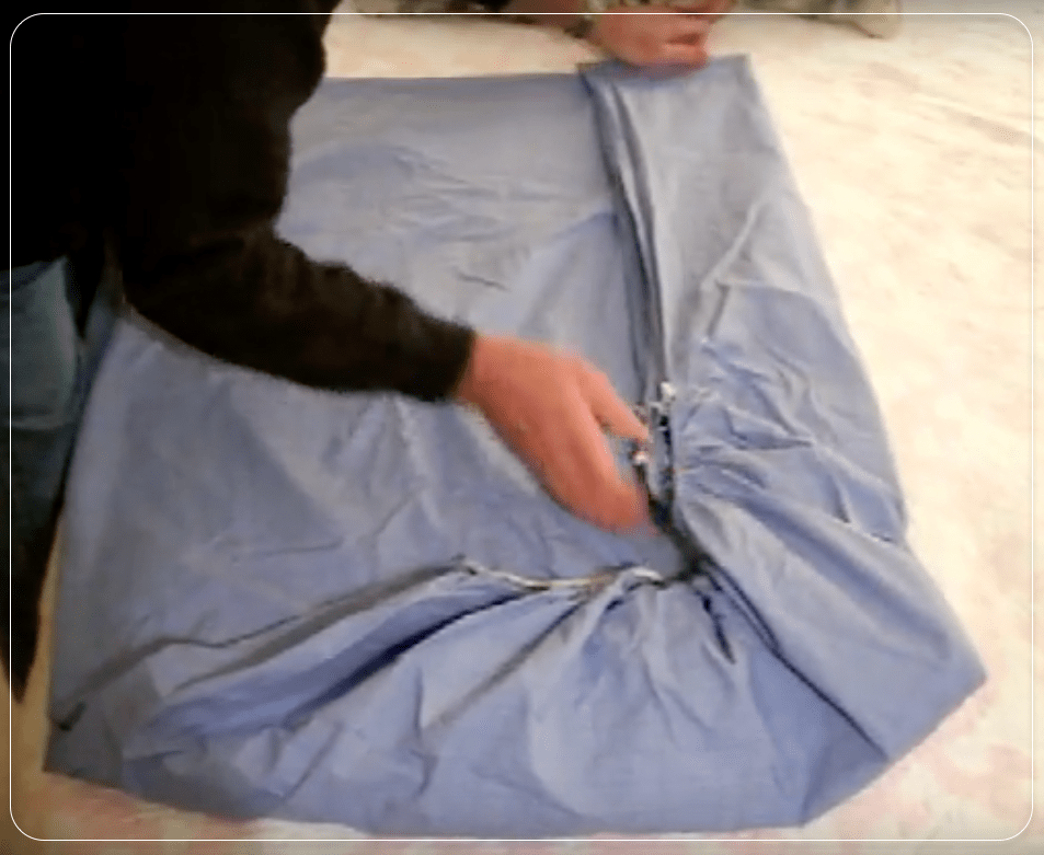 Как гладить простынь на резинке: 4 способа