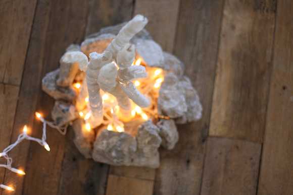 Декоративный фальш камин своими руками из картонных коробок, дерева и гипсокартона