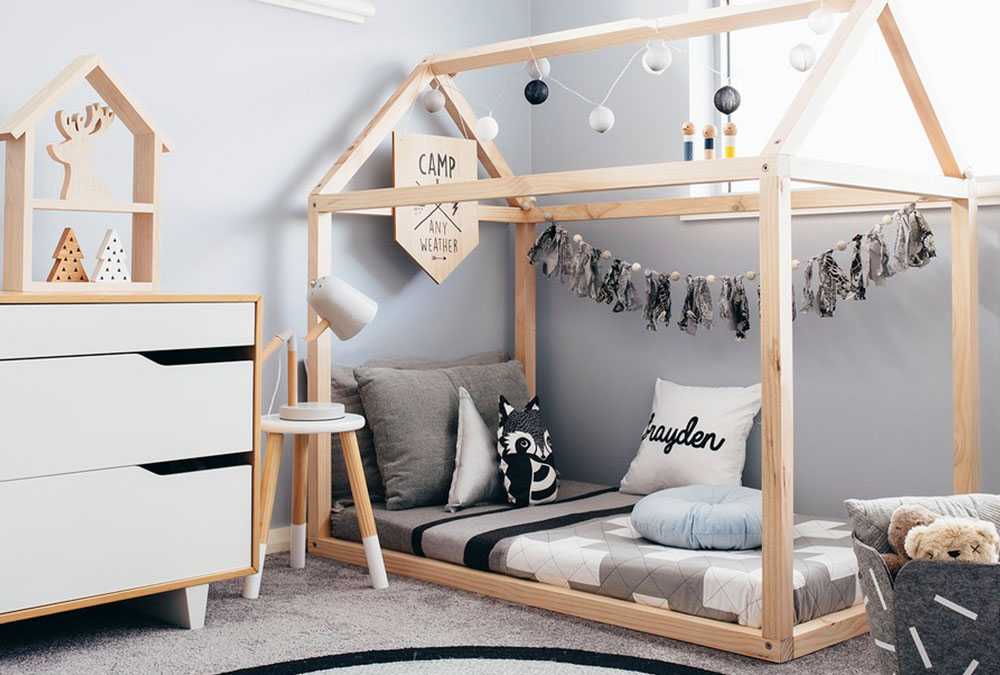 Чем ужасна детская кровать-домик? три взгляда на интерьер детской комнаты. | каракули | яндекс дзен
