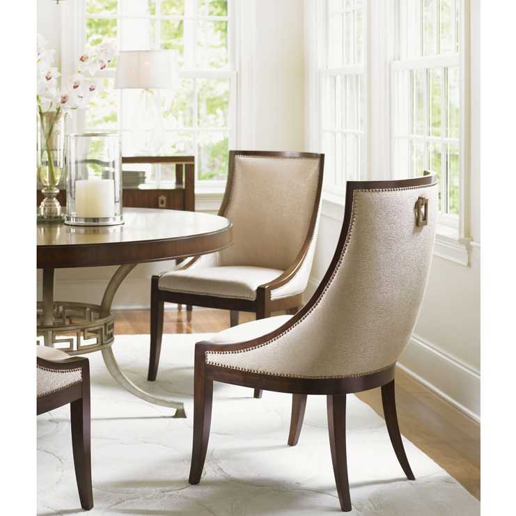Современные и мягкие стулья для гостиной