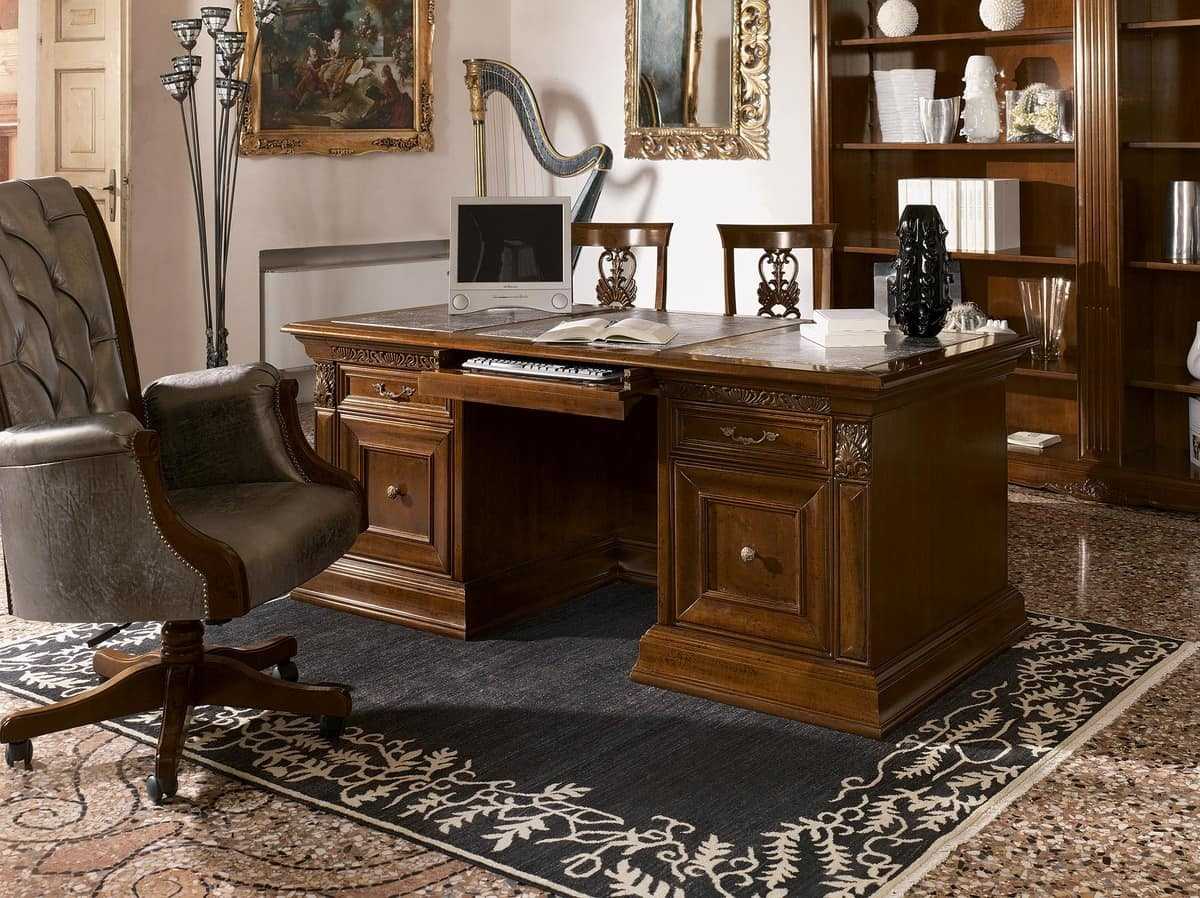 Из какого материала выбрать классический письменный стол?