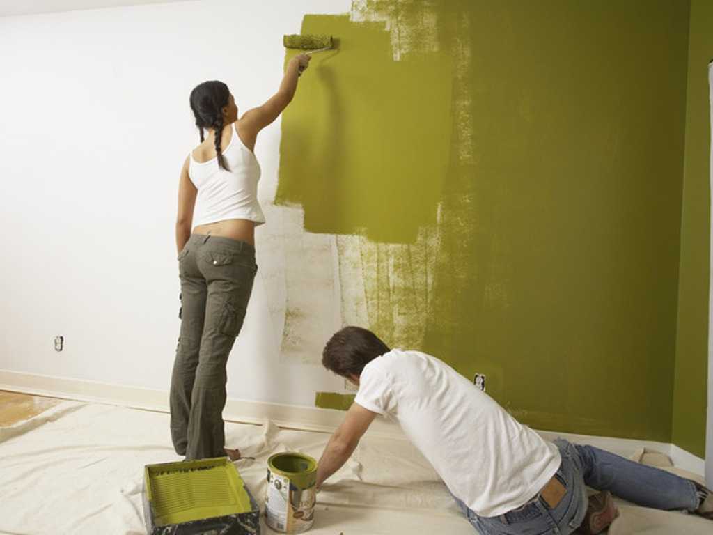 Обои или покраска стен: что дешевле и практичнее