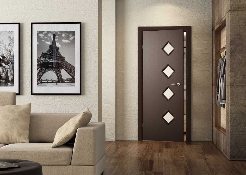 Проходная гостиная: две и более двери в интерьере комнаты, подбор мебели и обоев