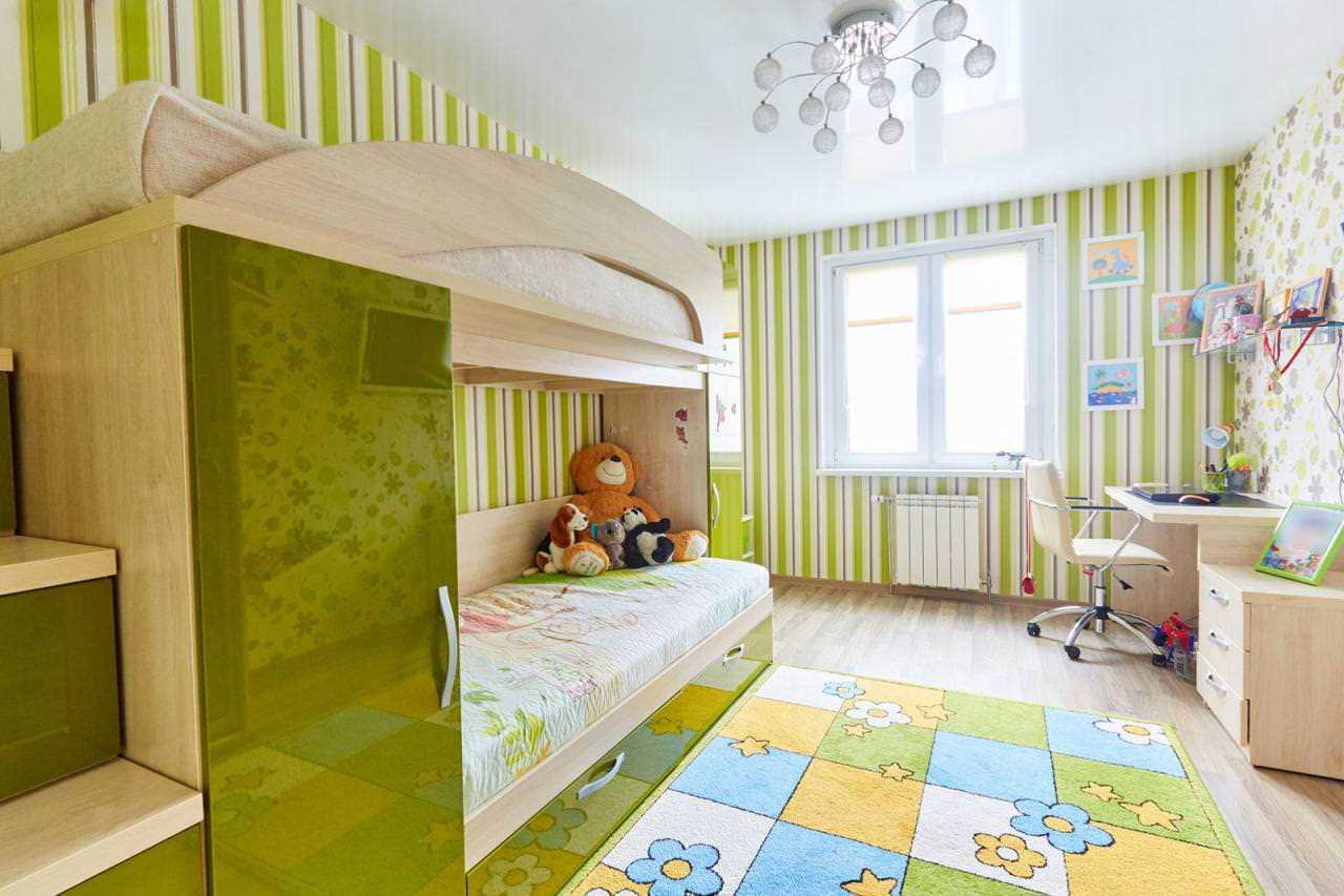 Потолок в детской комнате, как отличный способ сделать комнату более уютной и комфортной