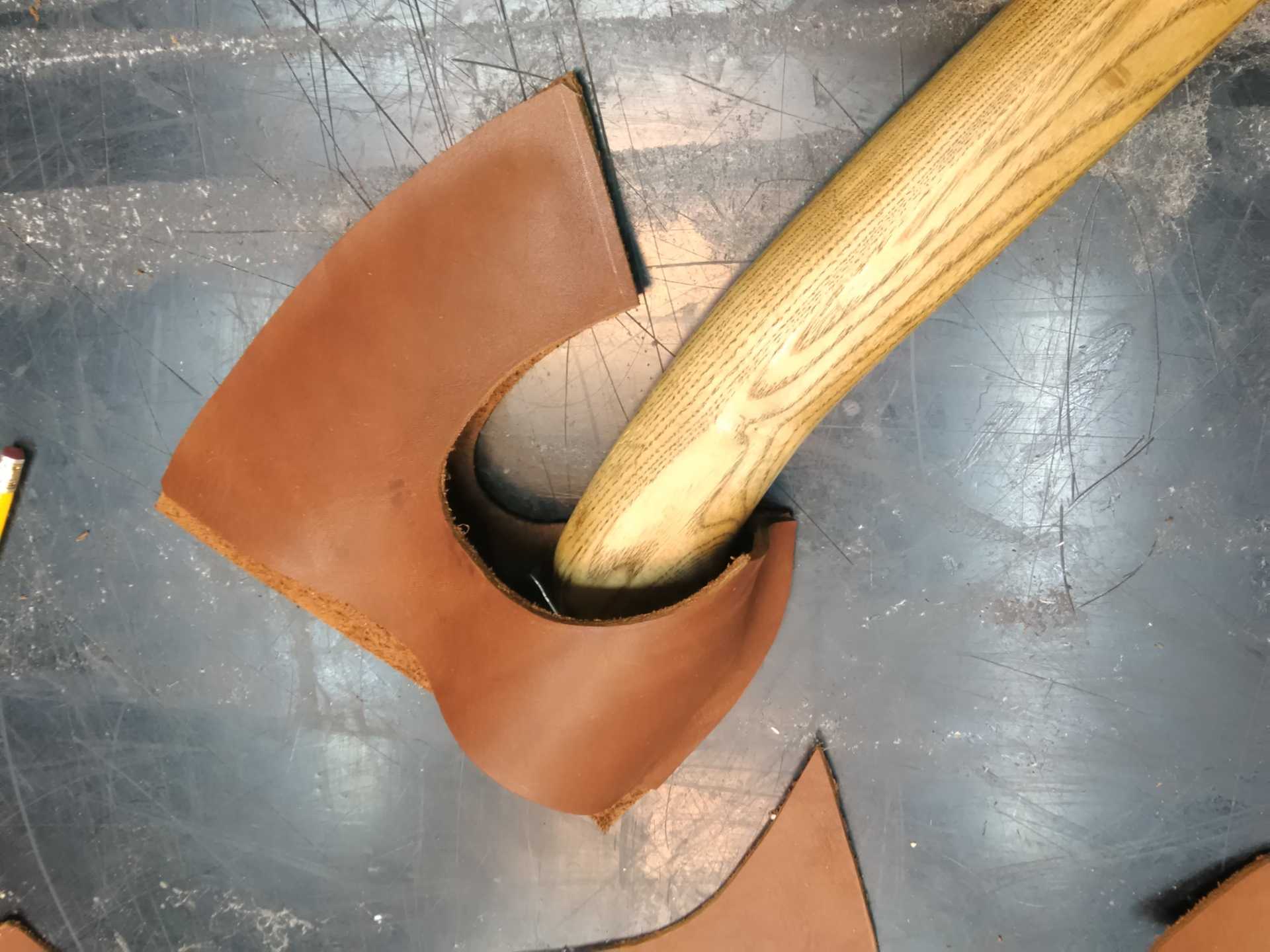 Как изготовить чехол для топора своими руками