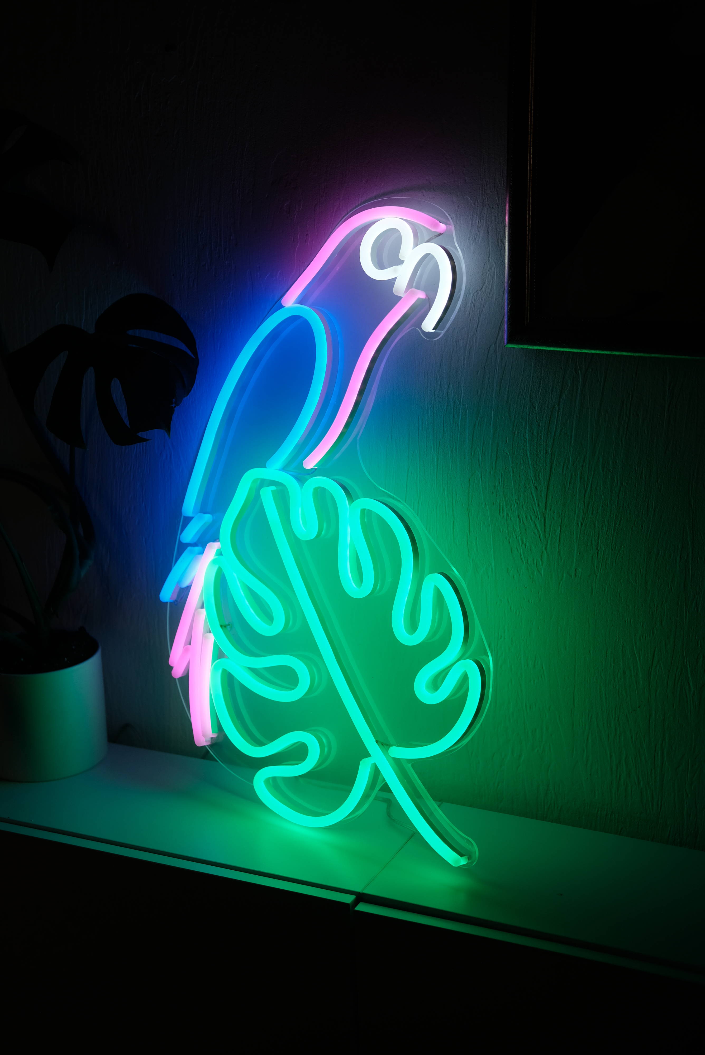 Флуоресцентные светящиеся обои 3d для оформление любых помещений