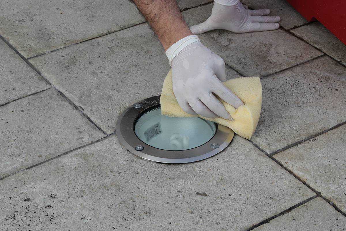 Чем отмыть тротуарную плитку от цемента после укладки,пыли,налета или грязи