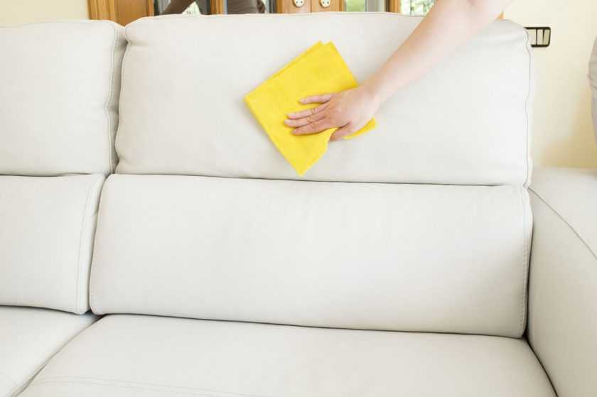 Как почистить диван в домашних условиях: эффективные способы