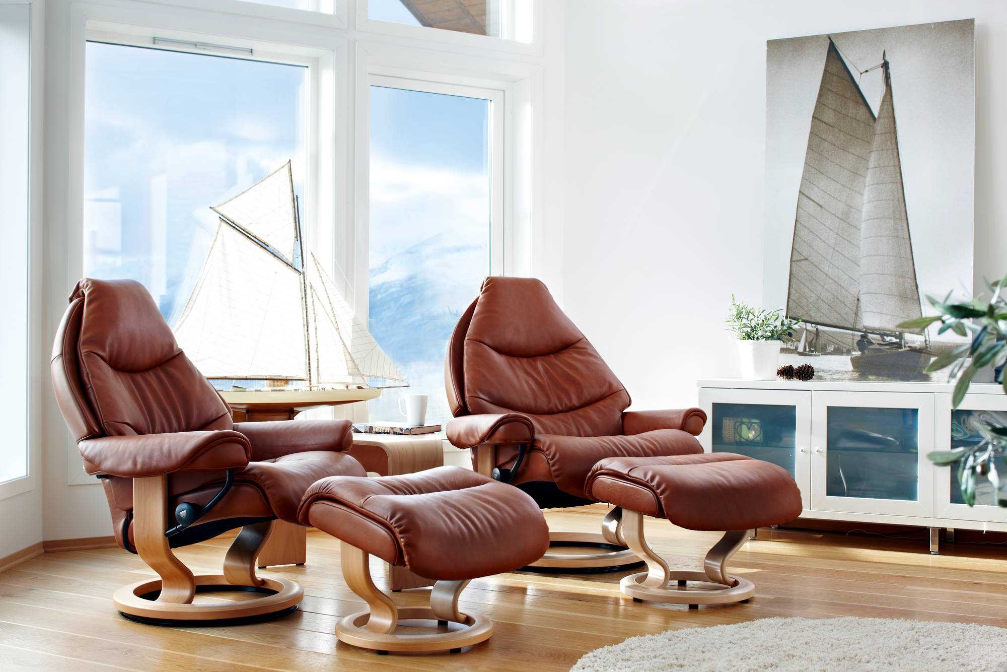 Стулья в интерьере - красивых и стильных дизайнерских идей вариантов стульев (105 фото и видео)