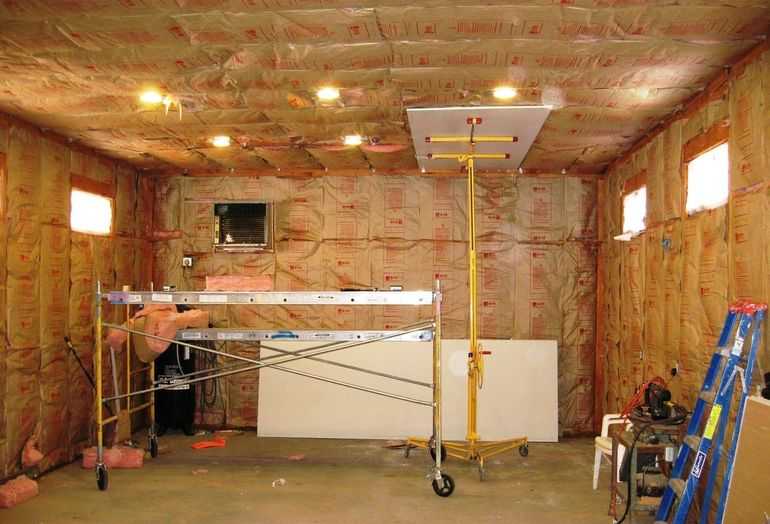 Потолок гаража своими руками. пошаговая инструкция, как обшить изнутри для утепления