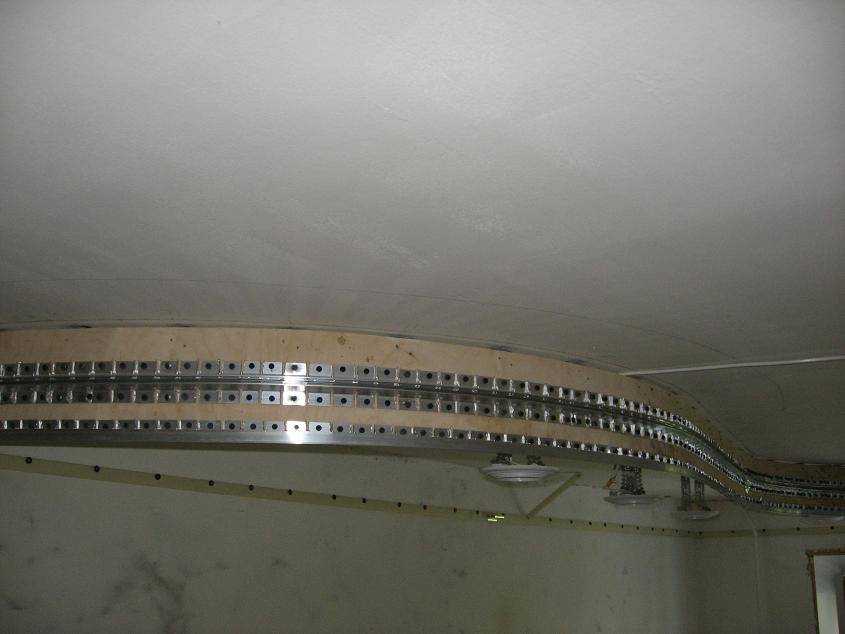 Как выбрать и как монтировать двухуровневый натяжной потолок