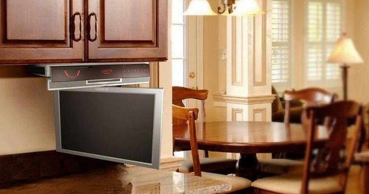 Телевизор на кухню: как выбрать размер и модель